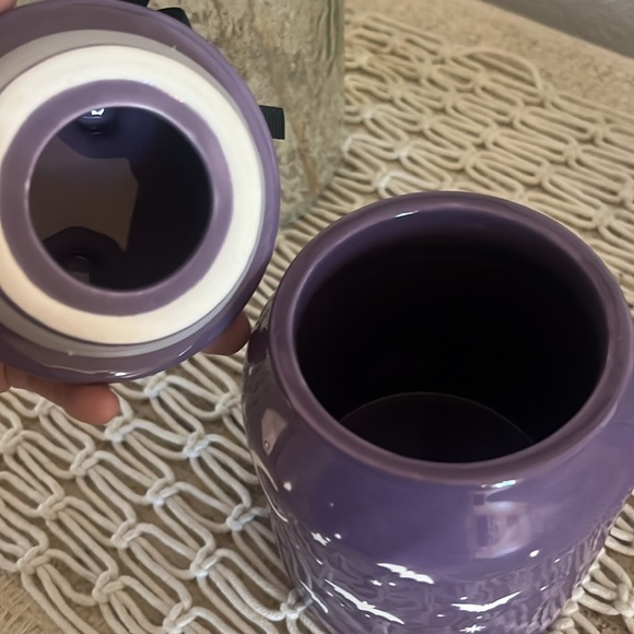 Rae Dunn boo canister - Picture 3 of 4